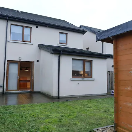 Cozy 2 Bedroom House In Vakantiehuis